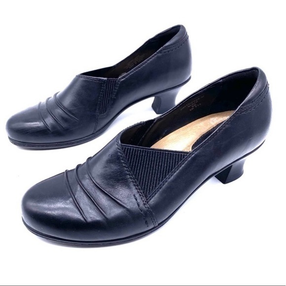 Earth Shoes - Earth Daytripper Ankle Bootie 8